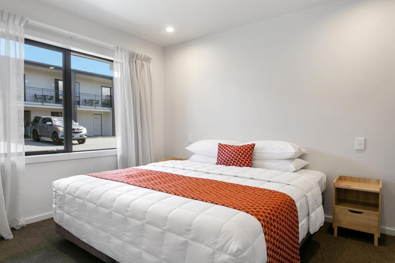 Acacia Lake View Motel Taupo Exterior photo
