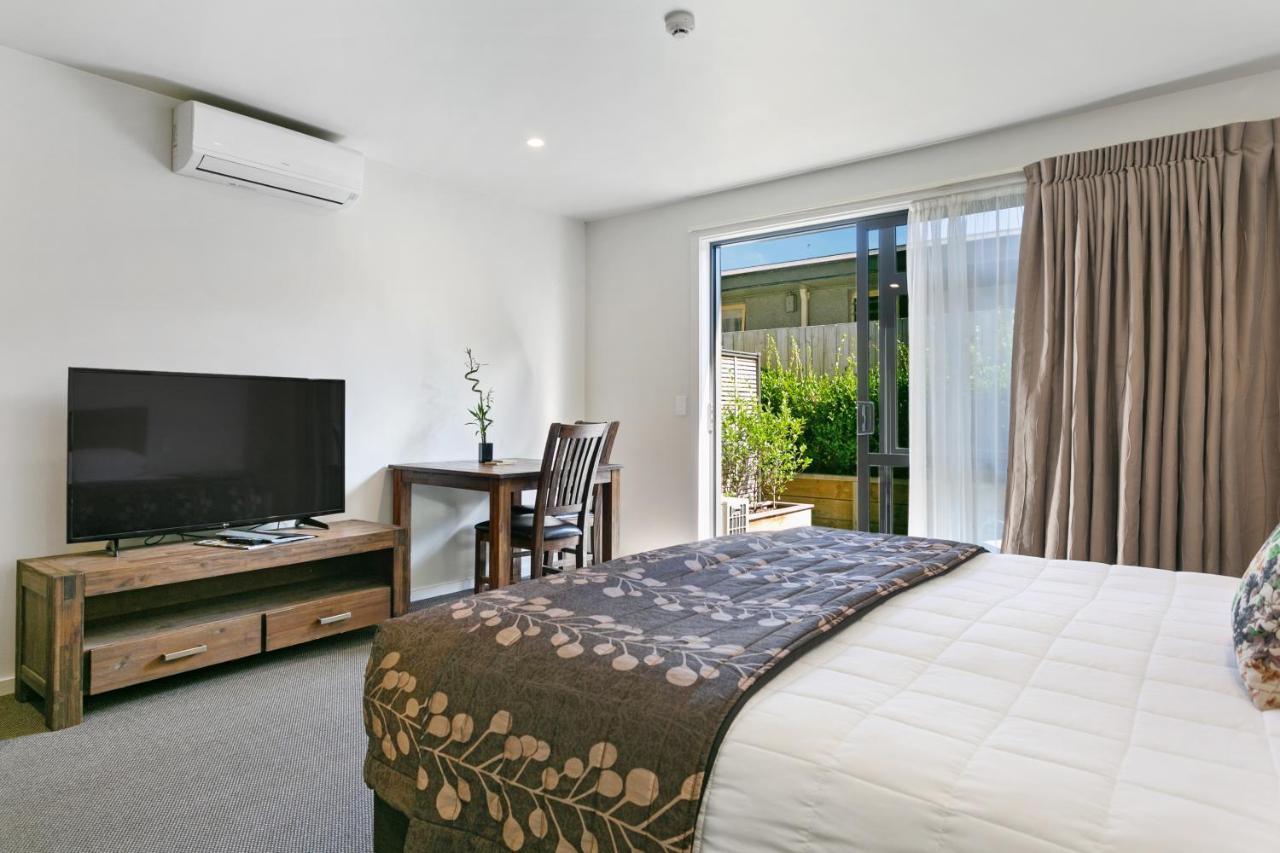 Acacia Lake View Motel Taupo Exterior photo
