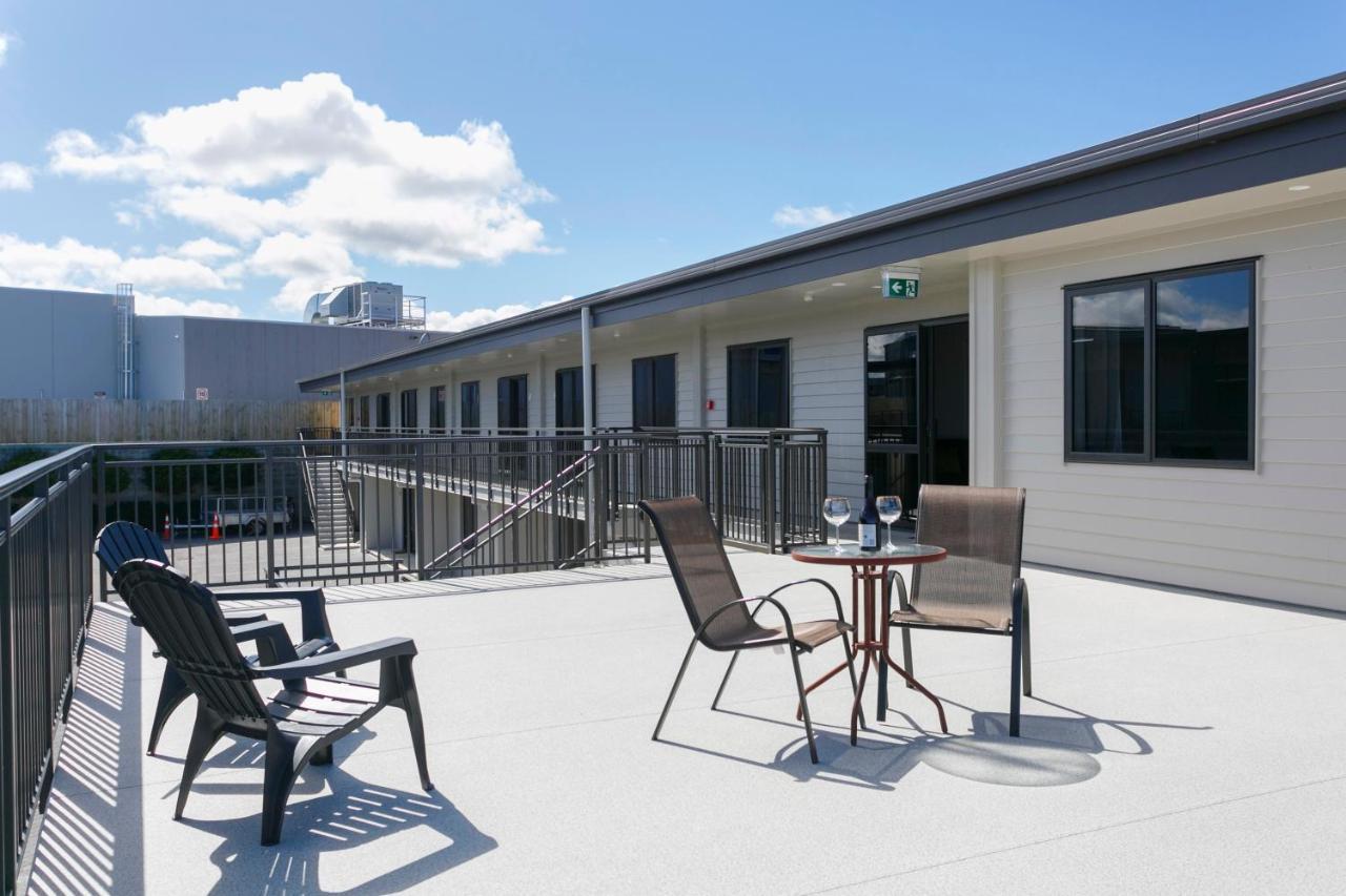 Acacia Lake View Motel Taupo Exterior photo