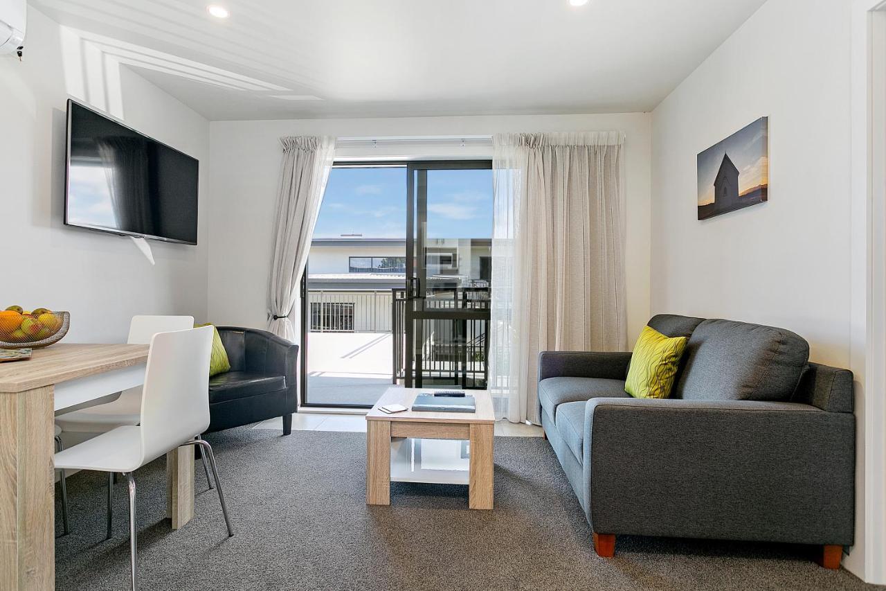 Acacia Lake View Motel Taupo Exterior photo