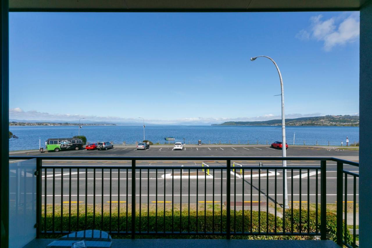 Acacia Lake View Motel Taupo Exterior photo